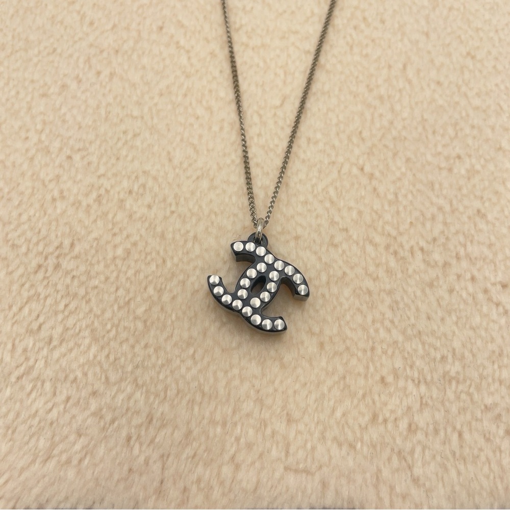 CHANEL CC NECKLACE